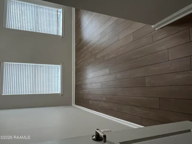 $2,092 | 1521 Camellia Boulevard, Unit 2204, Lafayette, LA 70508