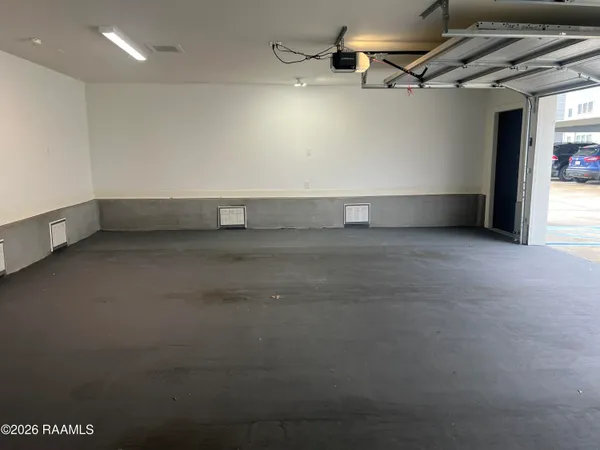 $1,972 | 1521 Camellia Boulevard, Unit 2204, Lafayette, LA 70508