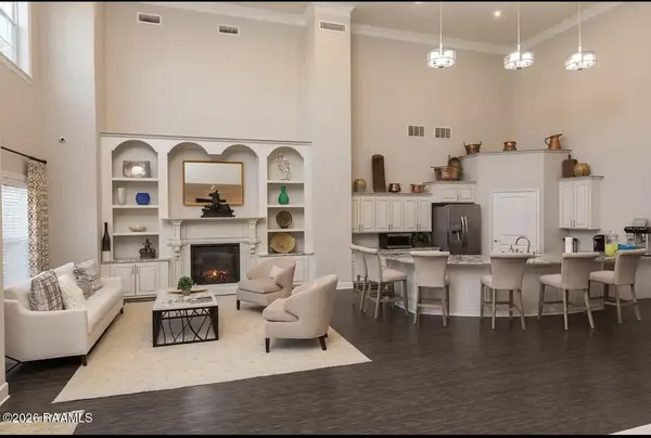 $1,972 | 1521 Camellia Boulevard, Unit 2204, Lafayette, LA 70508
