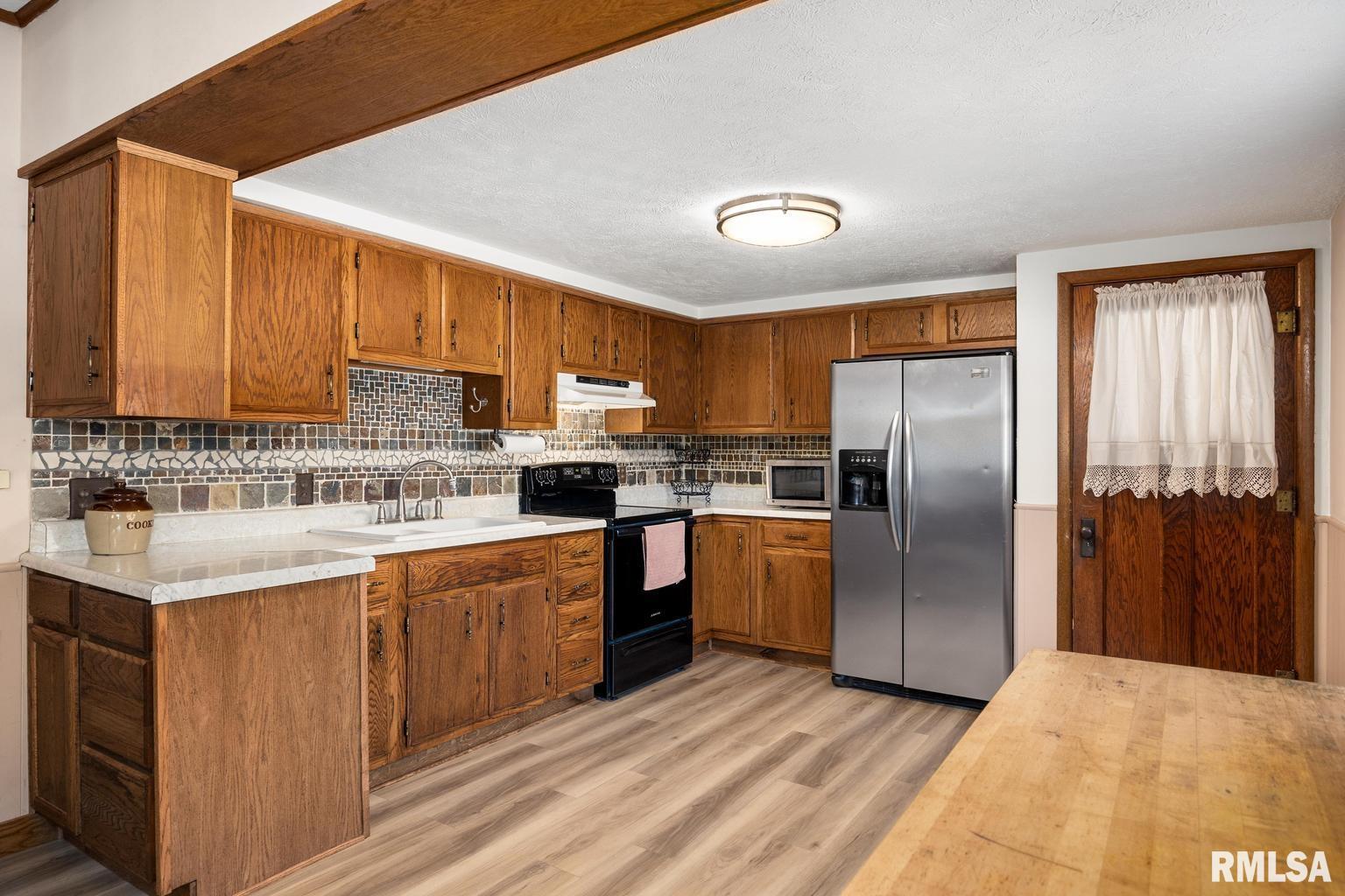 101 South Hanover Street Metamora, IL 61548 - Photo 25 of 54