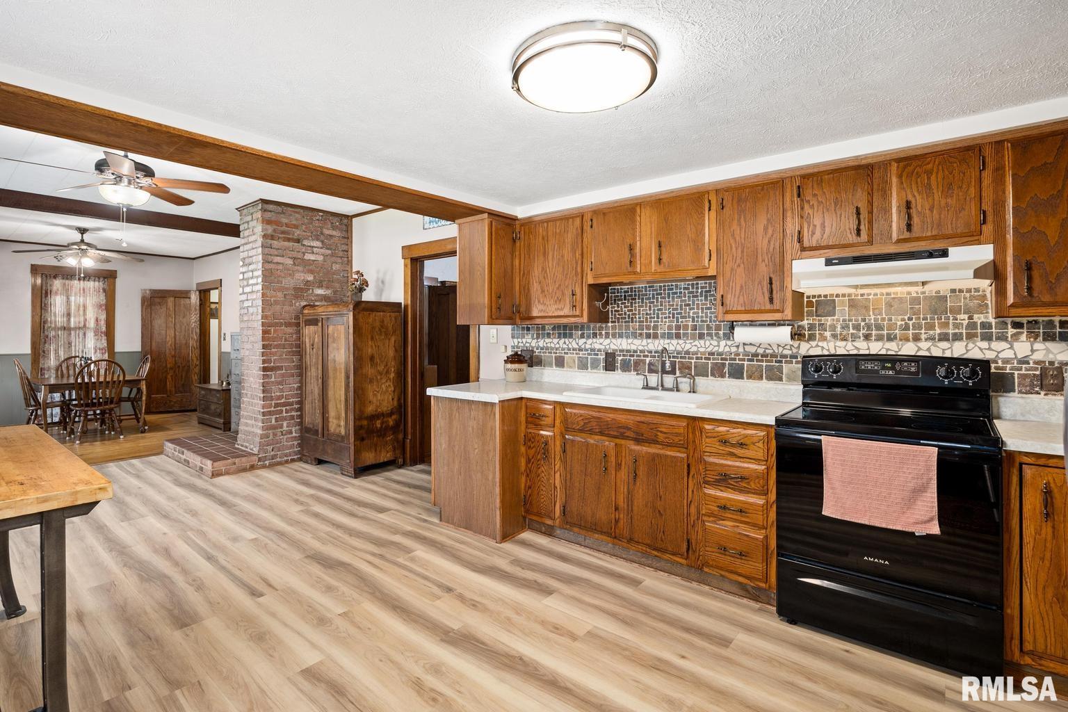 101 South Hanover Street Metamora, IL 61548 - Photo 28 of 54