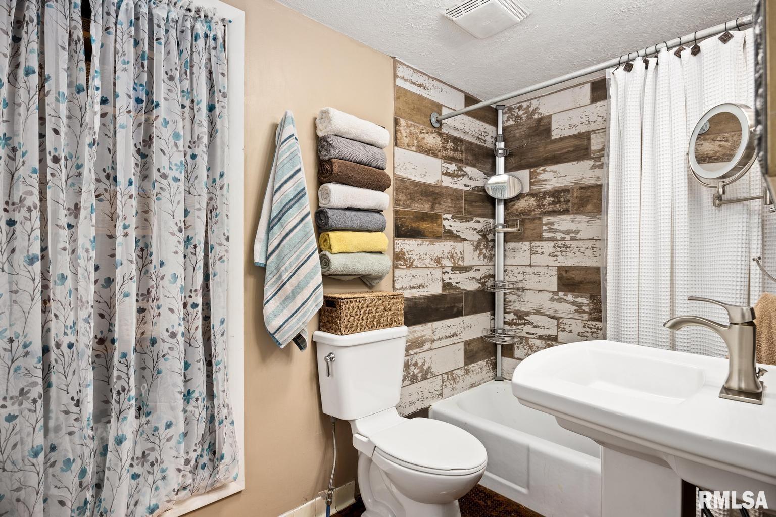 101 South Hanover Street Metamora, IL 61548 - Photo 32 of 54