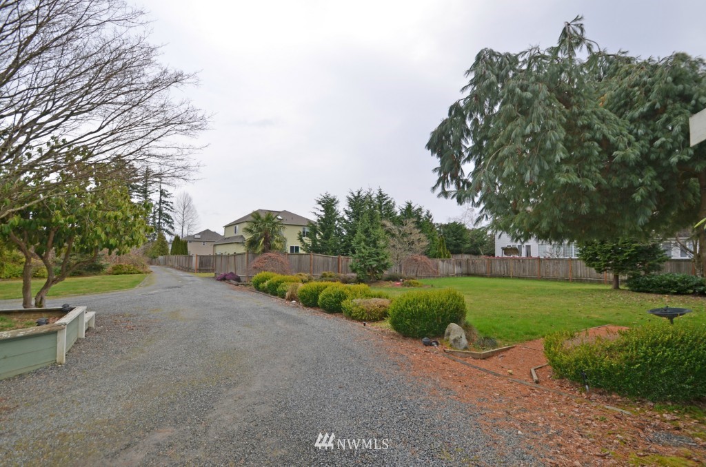 20732 39th Avenue Southeast Bothell, WA 98021 - Photo 2 of 15