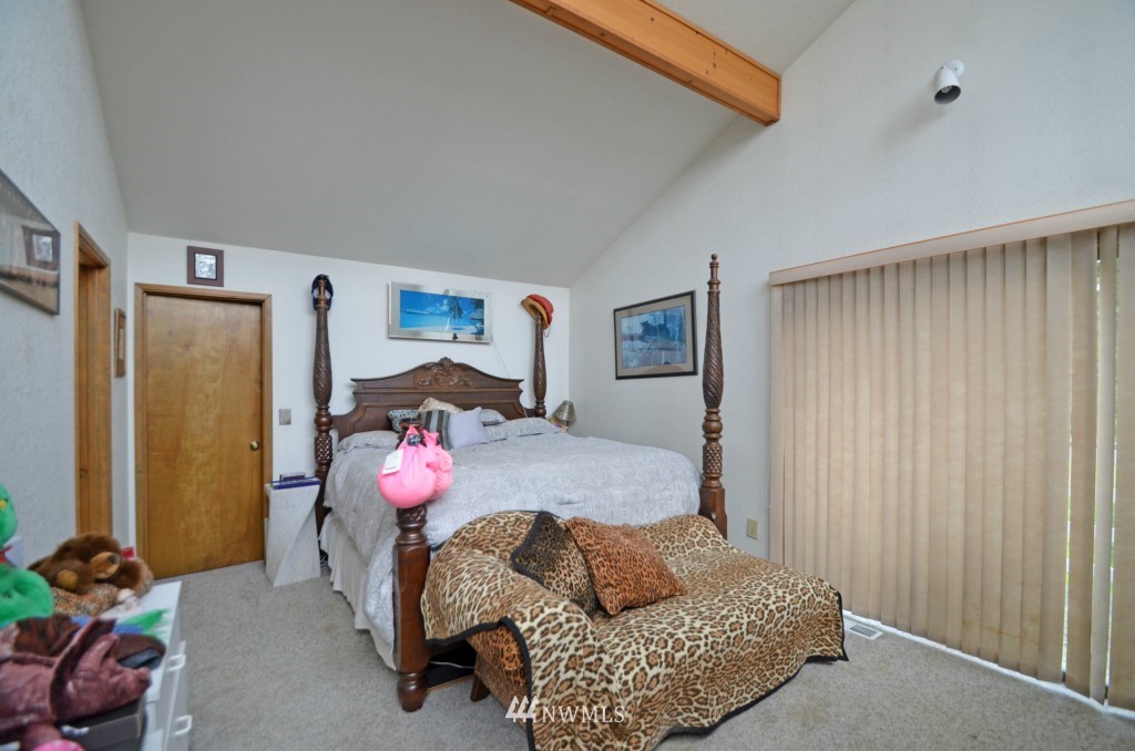 20732 39th Avenue Southeast Bothell, WA 98021 - Photo 10 of 15