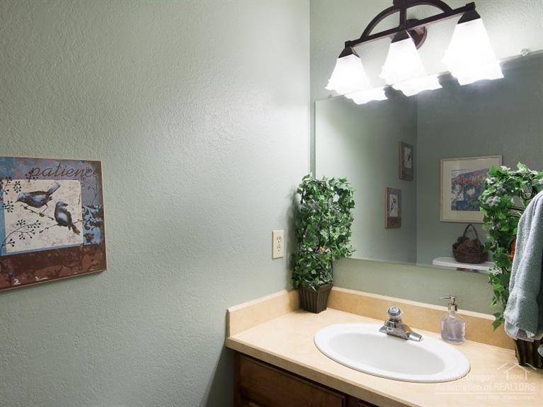 60679 Frontier Way Bend, OR 97702 - Photo 16 of 25 Additional Photo