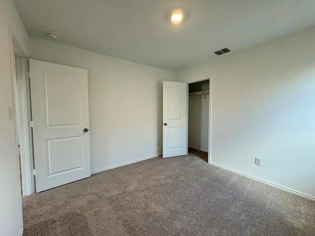 $1,550 | 184 Chapel Beck Drive, Kyle, TX 78640