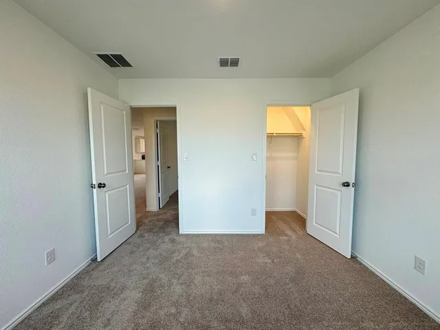 $1,550 | 184 Chapel Beck Drive, Kyle, TX 78640