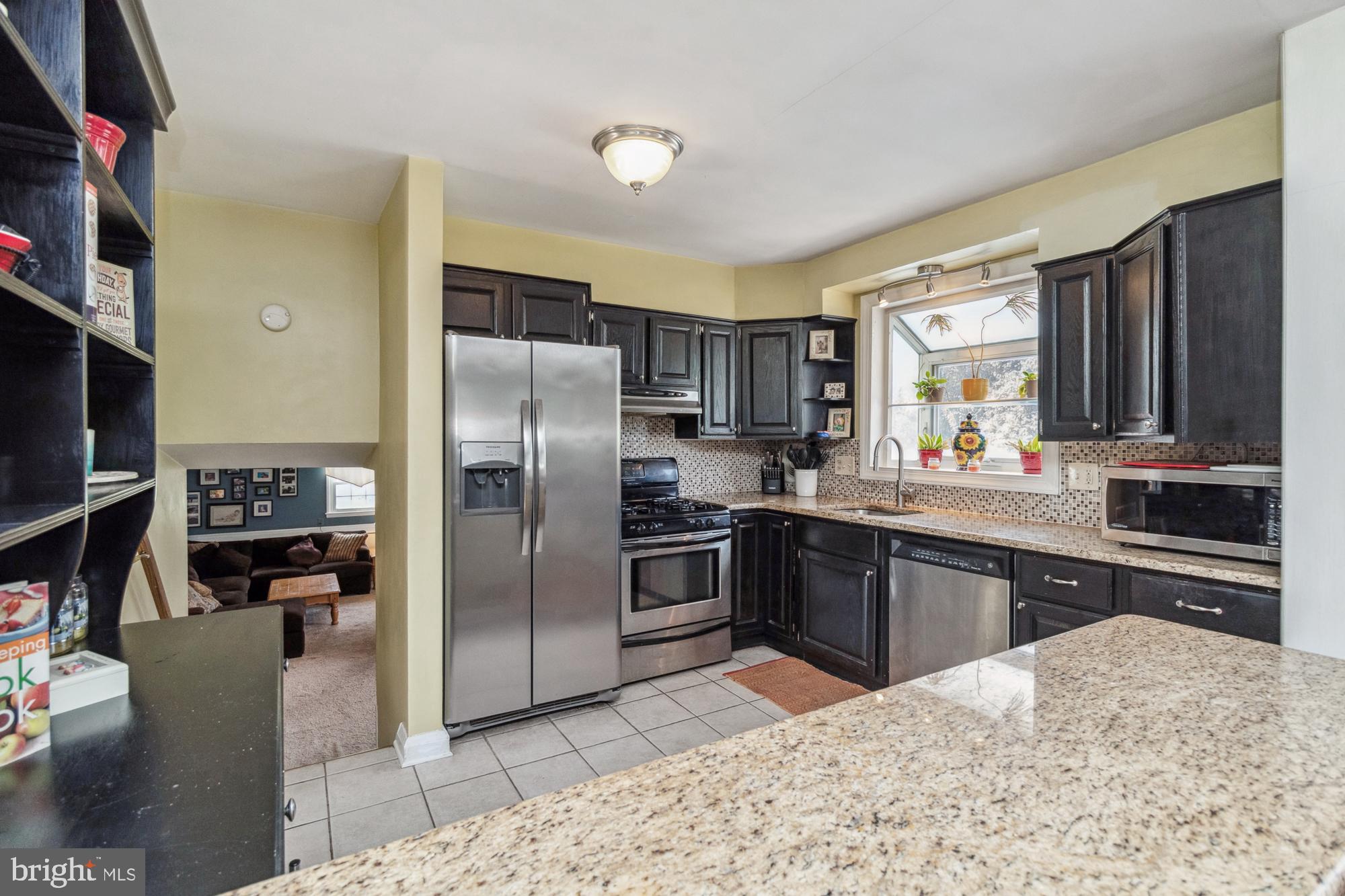 1618 Alston Road Towson, MD 21204 - Photo 8 of 26 upgraded granite countertops
