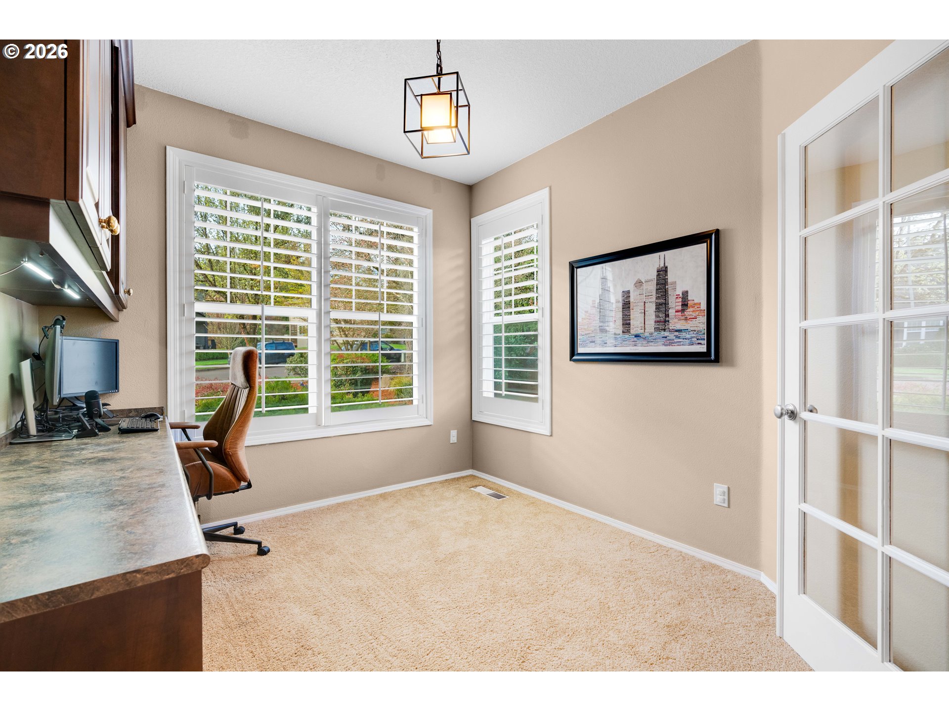 4485 Southwest Joshua Street Tualatin, OR 97062 - Photo 21 of 43 a room with a window