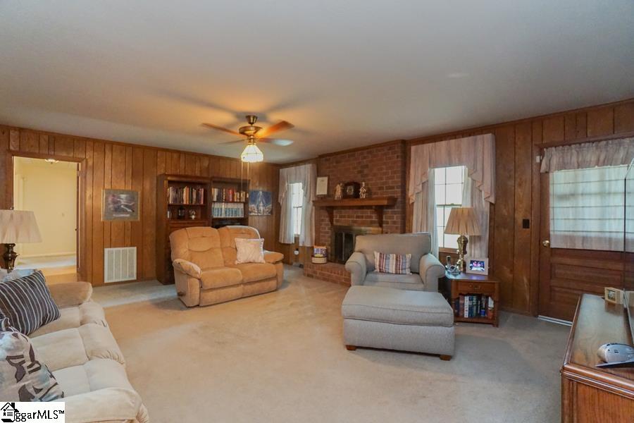 21 South Del Norte Road Greenville, SC 29615 - Photo 9 of 26 Gallery Image 9