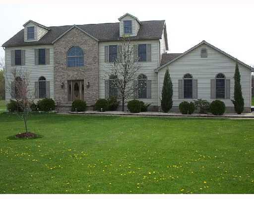 275 Cranberry Road Grove City, PA 16127 - Photo 1 of 8 Exterior Front.