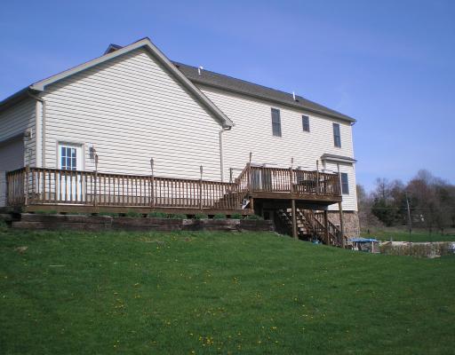 275 Cranberry Road Grove City, PA 16127 - Photo 7 of 8 Exterior Front.