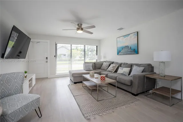 $3,990 | 510 Southeast 3rd Avenue, Unit A, Dania Beach, FL 33004