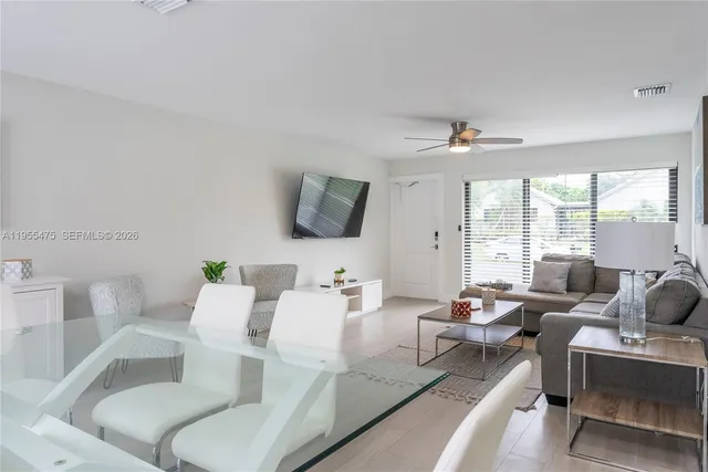 $3,990 | 510 Southeast 3rd Avenue, Unit A, Dania Beach, FL 33004