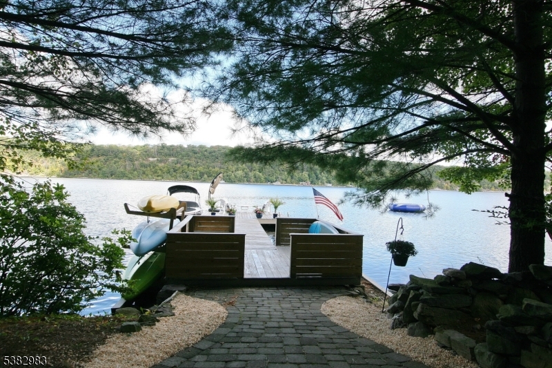 107 Lake End Road Newfoundland, NJ 07435 - Photo 23 of 23 a view of a terrace with sitting area