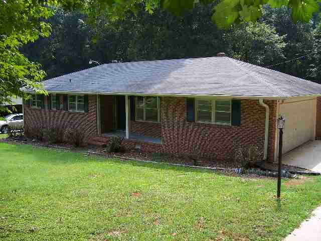 308 Clarke Stream Drive Anderson, SC 29621 - Photo 1 of 9 Gallery Image 1