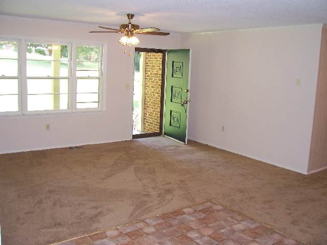 308 Clarke Stream Drive Anderson, SC 29621 - Photo 4 of 9 Gallery Image 4