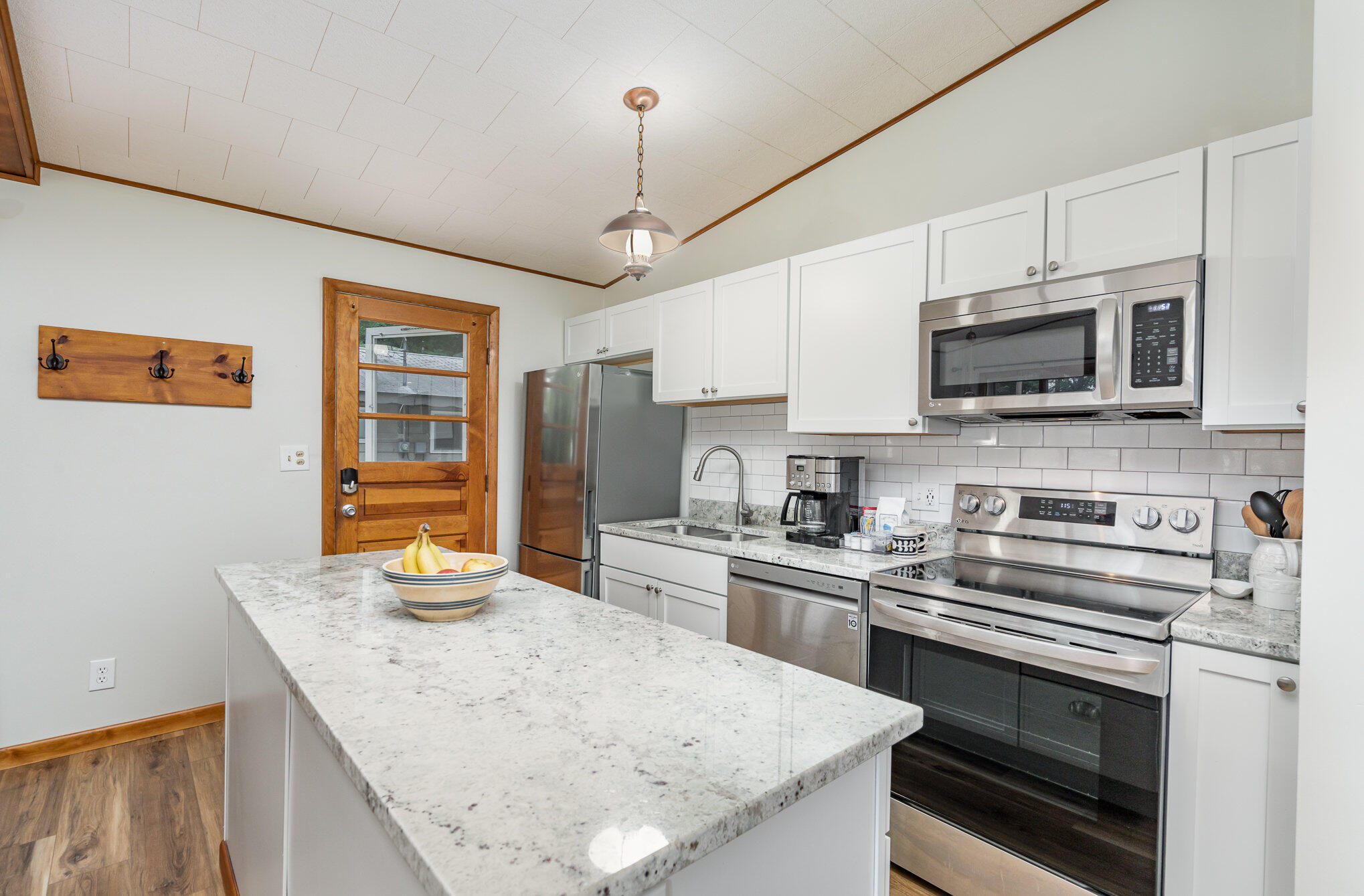 255 Robbins Avenue Roscommon, MI 48653 - Photo 12 of 40 006_dsc01554-edit