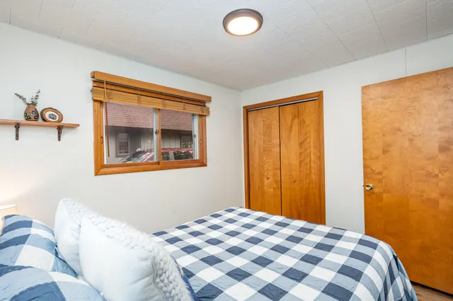 $219,900 | 255 Robbins Avenue, Roscommon, MI 48653