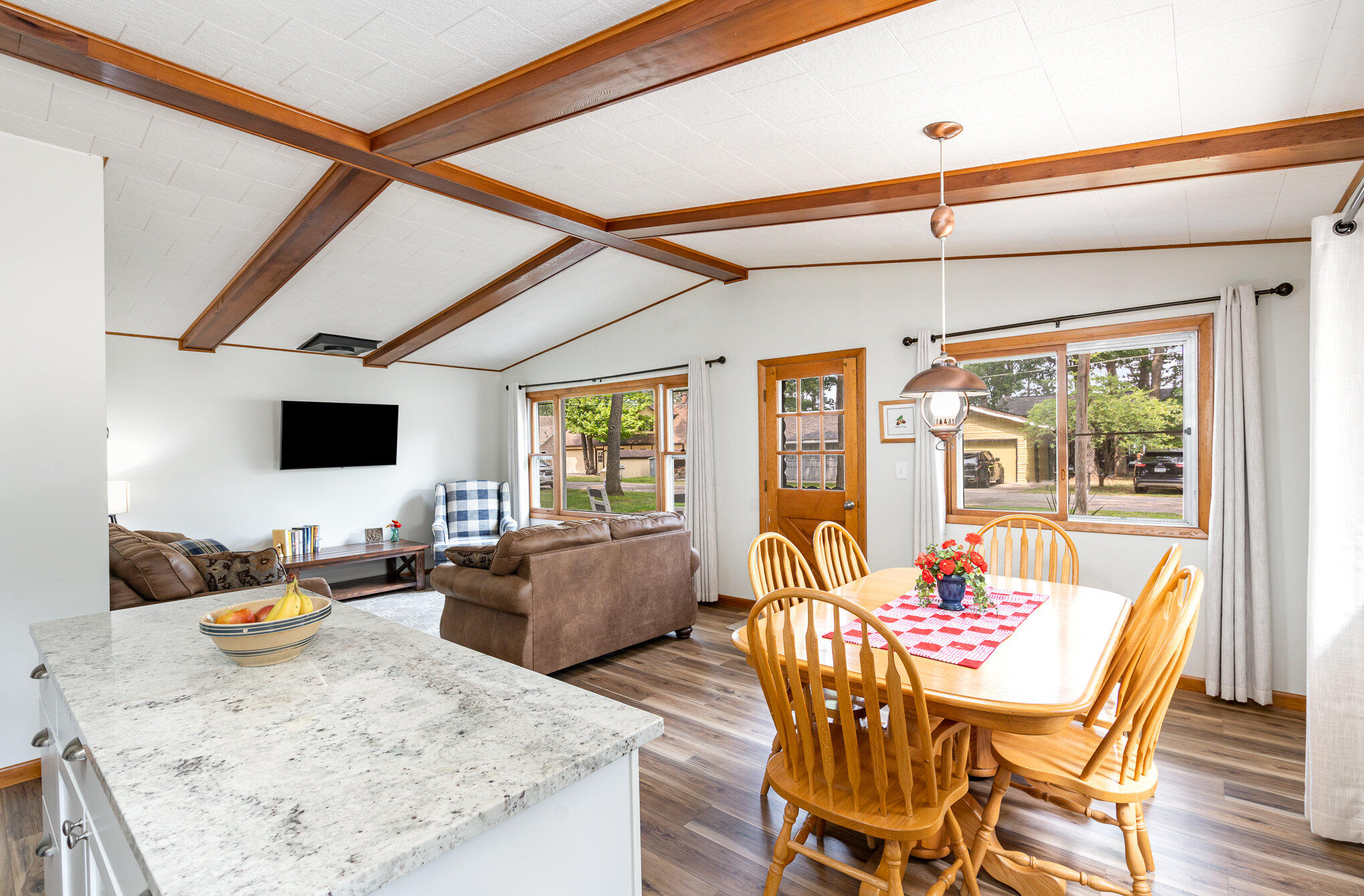 255 Robbins Avenue Roscommon, MI 48653 - Photo 6 of 40 027_dsc01603-edit