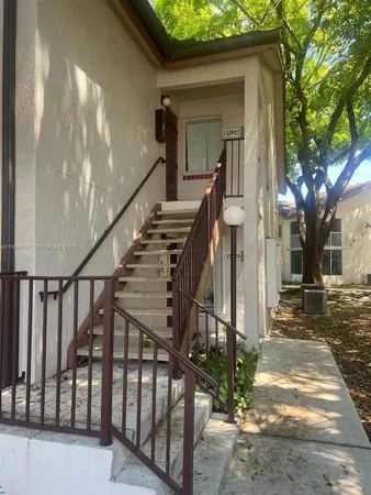 $2,350 | 13922 Southwest 91st Terrace, Unit 13922, Miami, FL 33186