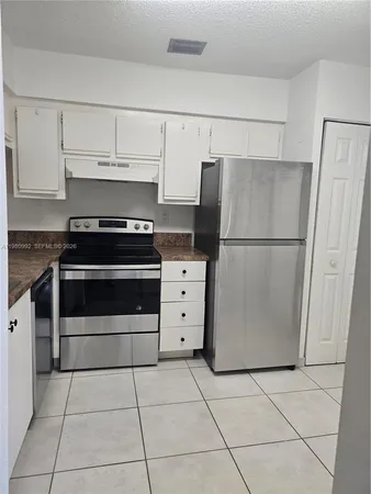$2,350 | 13922 Southwest 91st Terrace, Unit 13922, Miami, FL 33186