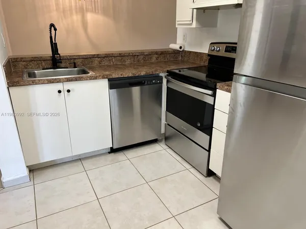 $2,350 | 13922 Southwest 91st Terrace, Unit 13922, Miami, FL 33186