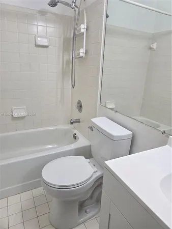 $2,350 | 13922 Southwest 91st Terrace, Unit 13922, Miami, FL 33186