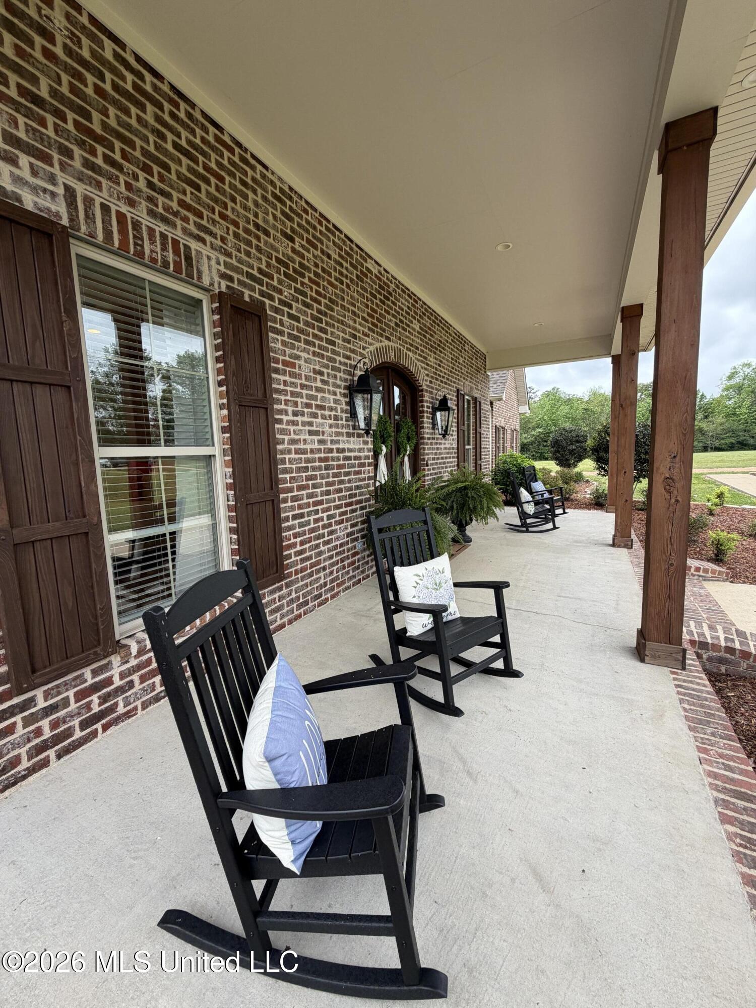 1512 Callender Road Northeast Brookhaven, MS 39601 - Photo 2 of 62 IMG_8447