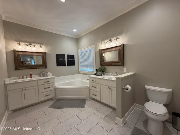 $575,000 | 1512 Callender Road Northeast, Brookhaven, MS 39601