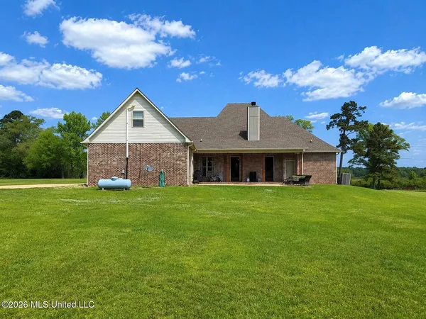 $575,000 | 1512 Callender Road Northeast, Brookhaven, MS 39601