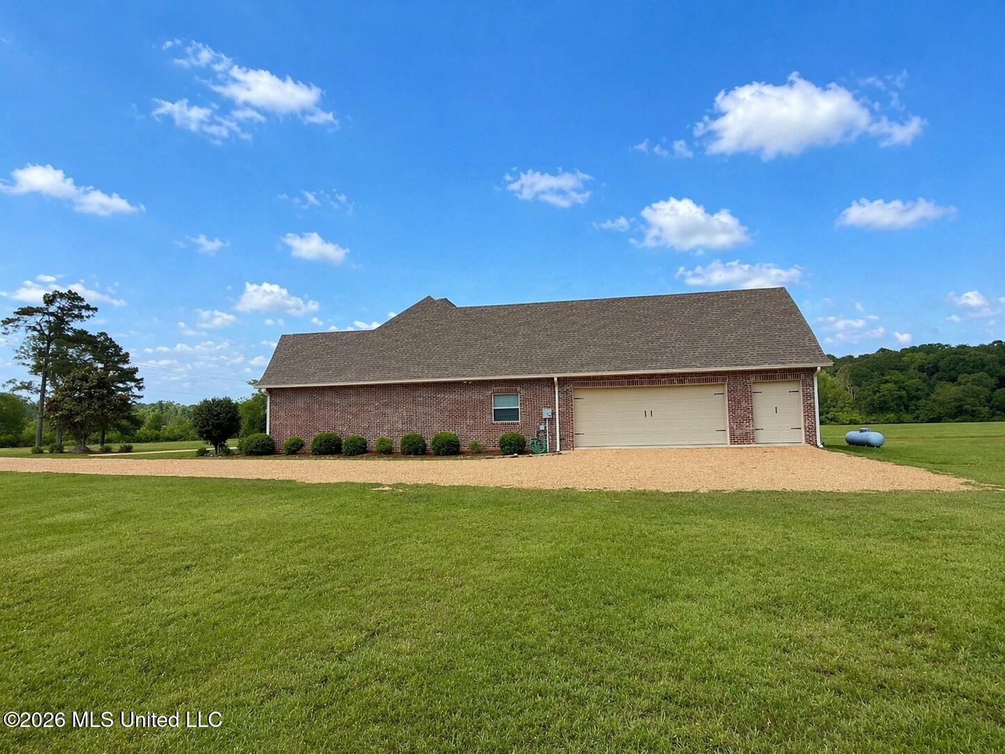 1512 Callender Road Northeast Brookhaven, MS 39601 - Photo 5 of 62 8B1D136B-2044-43DA-B5DD-A3129735BB98