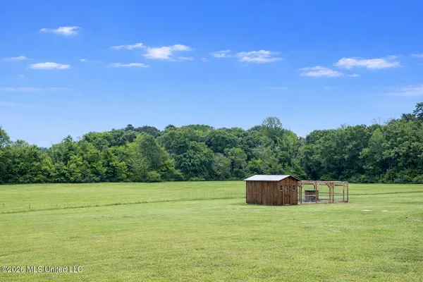 $575,000 | 1512 Callender Road Northeast, Brookhaven, MS 39601