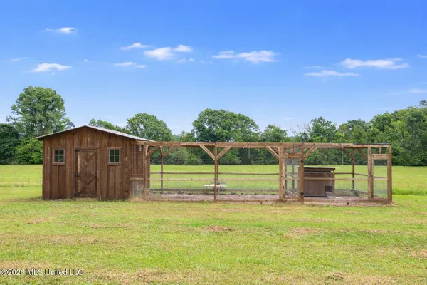 $575,000 | 1512 Callender Road Northeast, Brookhaven, MS 39601