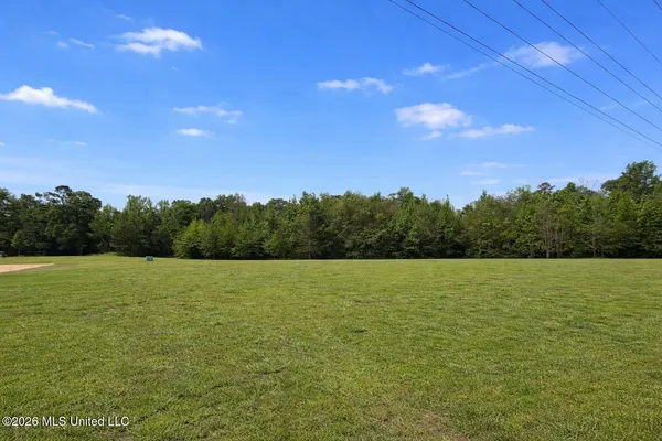 $575,000 | 1512 Callender Road Northeast, Brookhaven, MS 39601