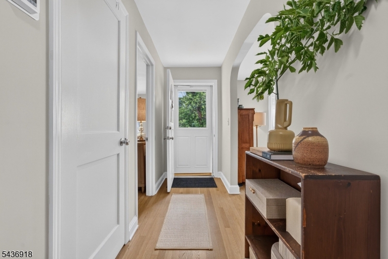 4 Lingert Avenue Clinton, NJ 08809 - Photo 4 of 43