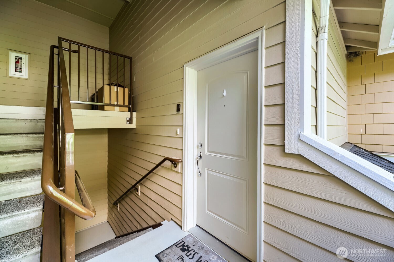 8535 Avondale Road Northeast, Unit A204 Redmond, WA 98052 - Photo 6 of 34