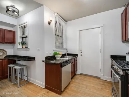 $385,000 | 1310 West Montrose Avenue, Unit 3, Chicago, IL 60613