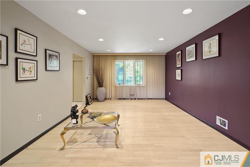 5 Jefferson Road East Brunswick, NJ 08816 - Photo 11 of 44 Gallery Image 11