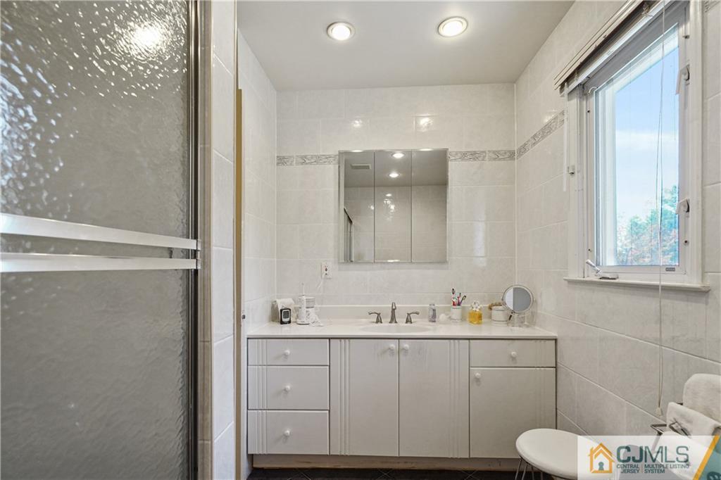 5 Jefferson Road East Brunswick, NJ 08816 - Photo 25 of 44 Gallery Image 25