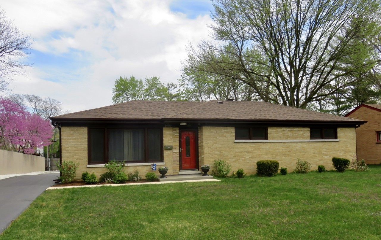 1409 Ridge Road Highland Park, IL 60035 - Photo 1 of 26