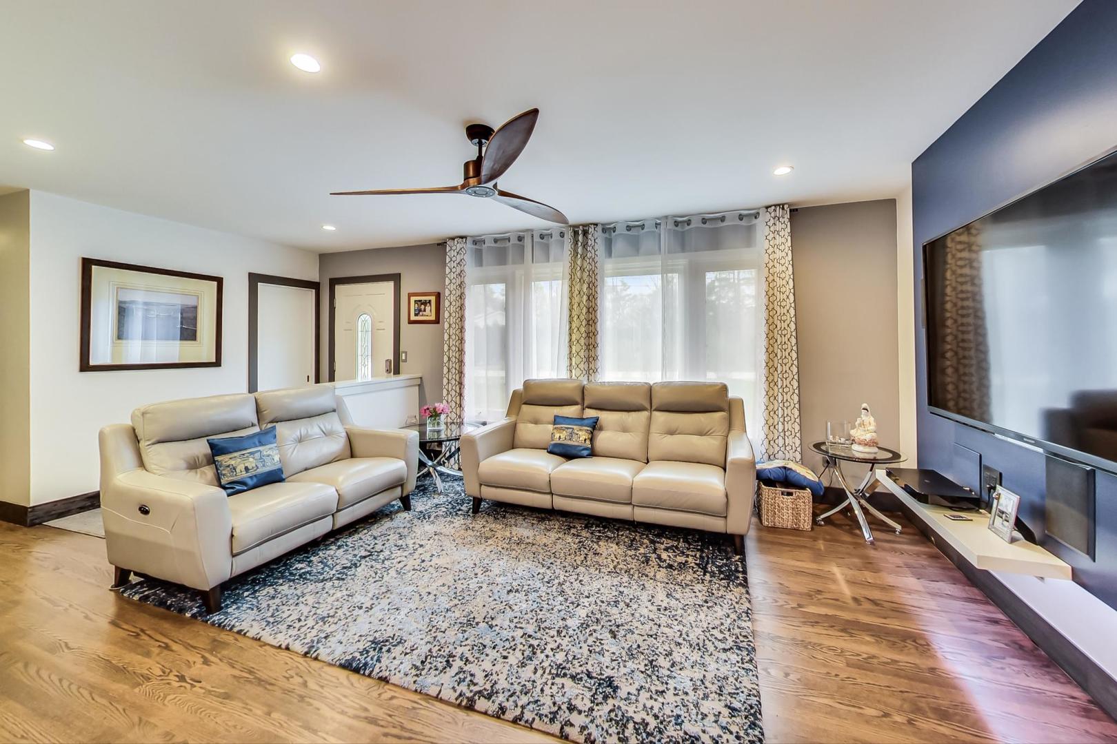 1409 Ridge Road Highland Park, IL 60035 - Photo 2 of 26