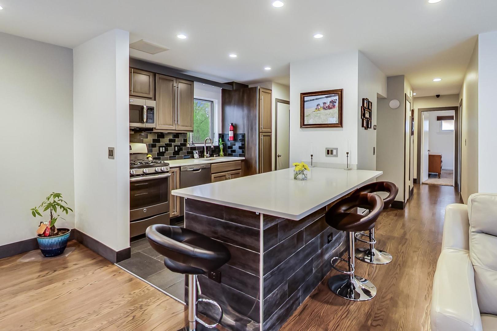 1409 Ridge Road Highland Park, IL 60035 - Photo 3 of 26