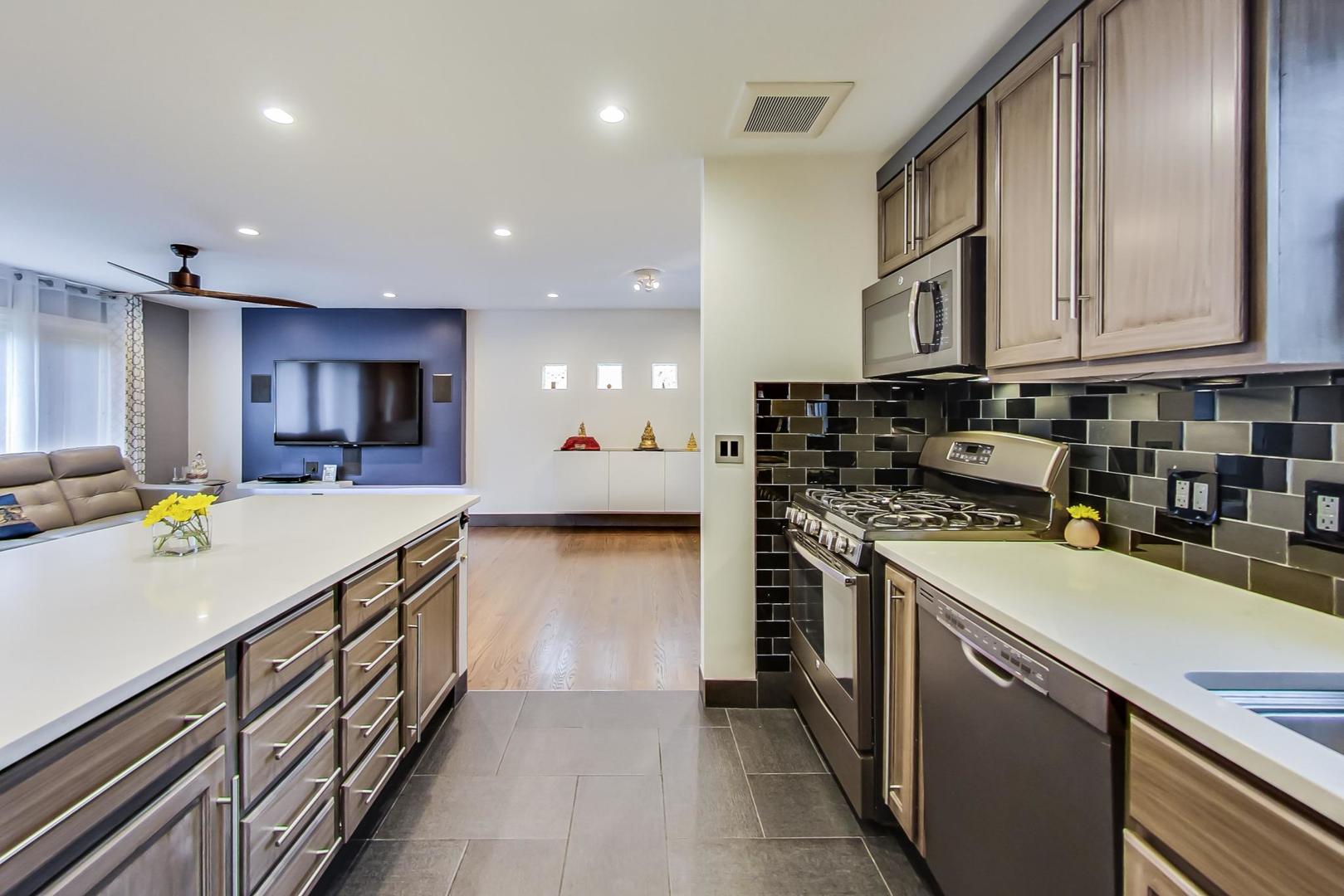 1409 Ridge Road Highland Park, IL 60035 - Photo 5 of 26