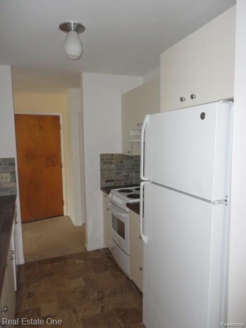 1199 South Sheldon Road, Unit 67J Plymouth, MI 48170 - Photo 10 of 17 DSC08062.JPG