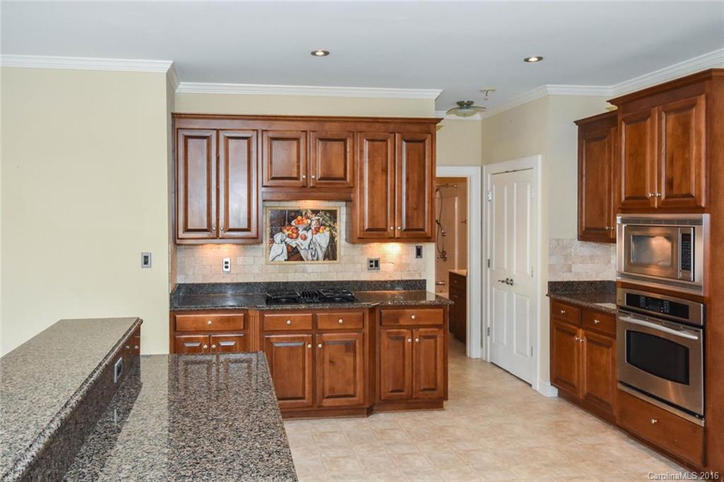 2628 Sawgrass Ridge Place Charlotte, NC 28269 - Photo 8 of 24