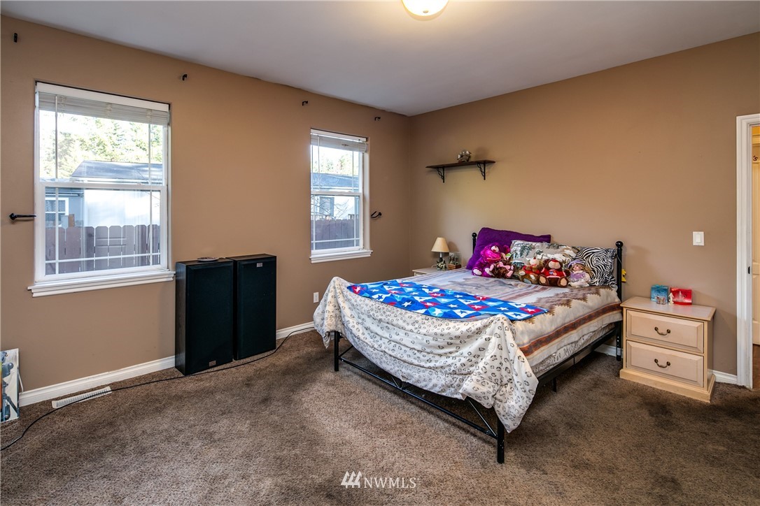 6165 Shamrock Road Maple Falls, WA 98266 - Photo 12 of 25 Gallery Image 12
