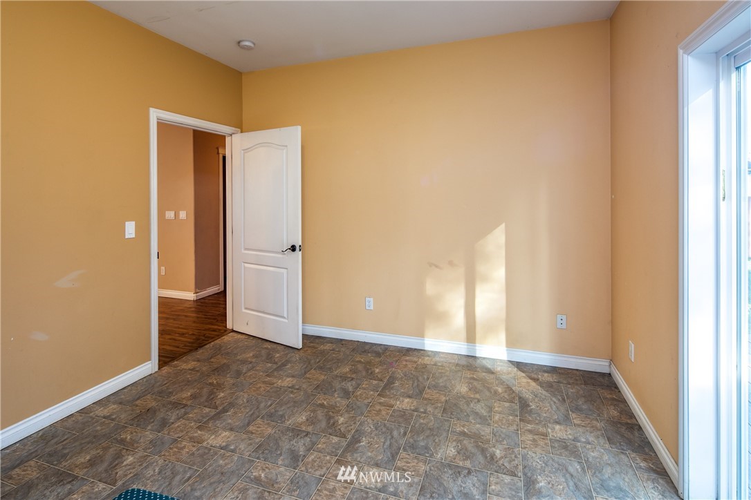 6165 Shamrock Road Maple Falls, WA 98266 - Photo 17 of 25 Gallery Image 17