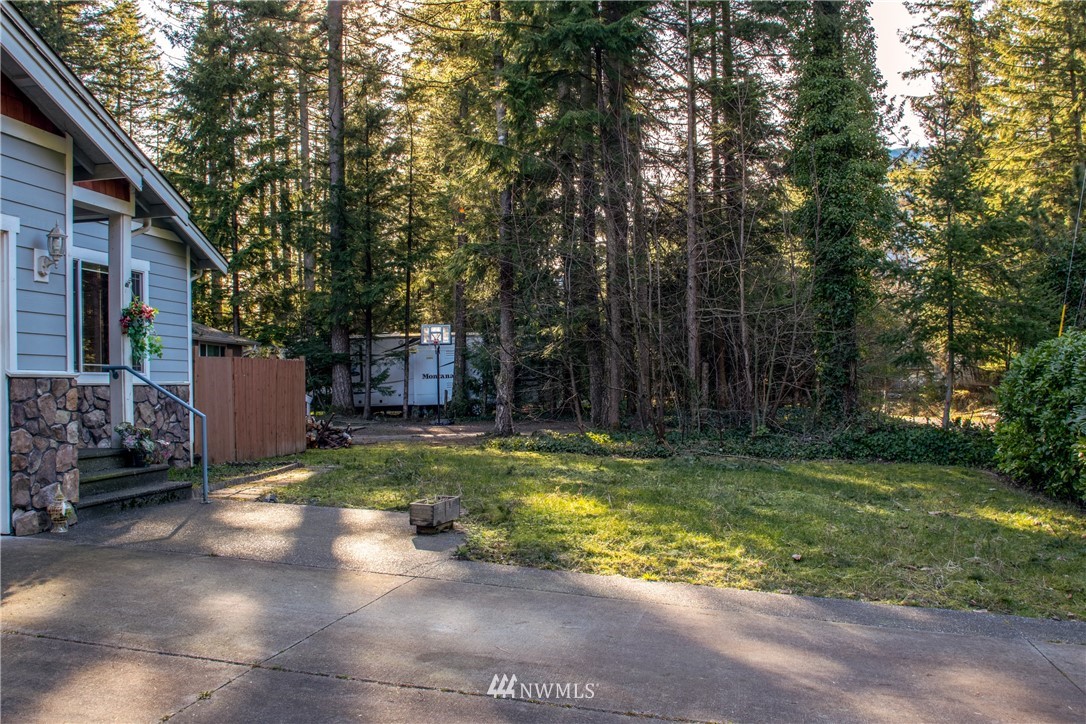 6165 Shamrock Road Maple Falls, WA 98266 - Photo 25 of 25 Gallery Image 25