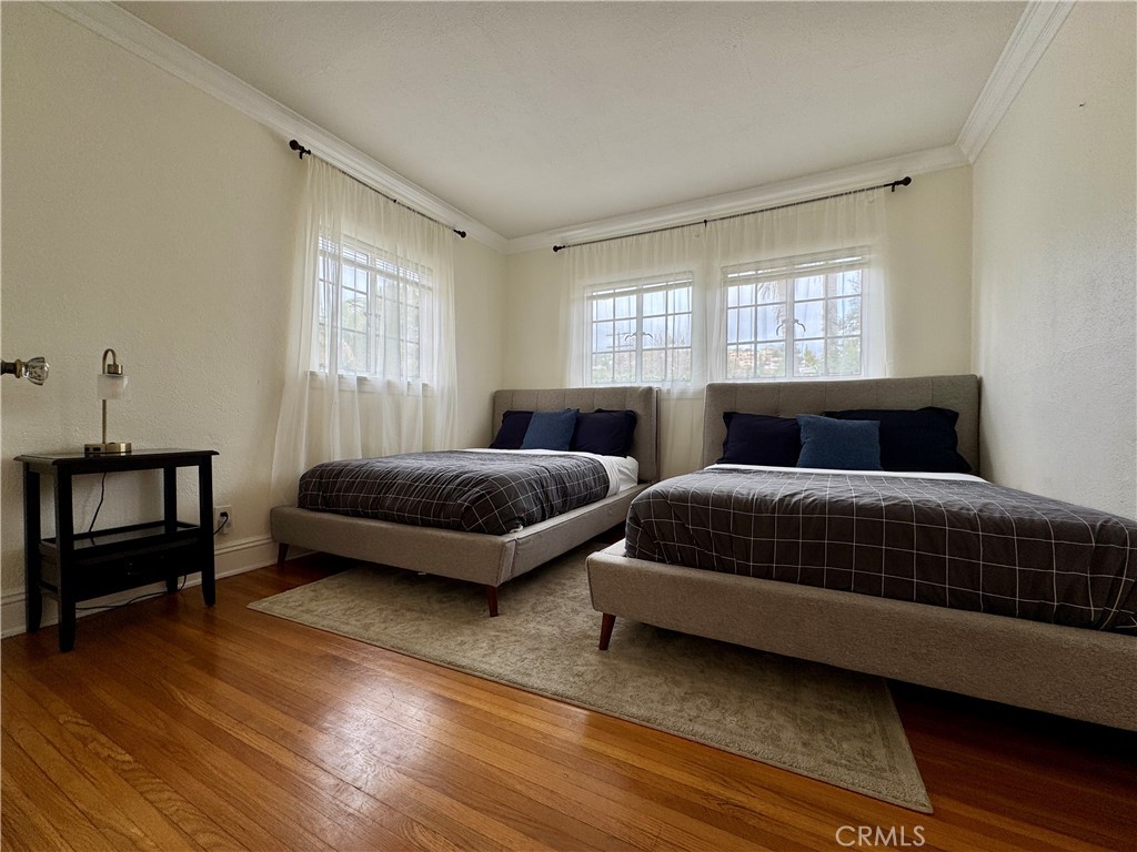 1149 Cordova Avenue Glendale, CA 91207 - Photo 27 of 65 a bedroom with two beds and a window